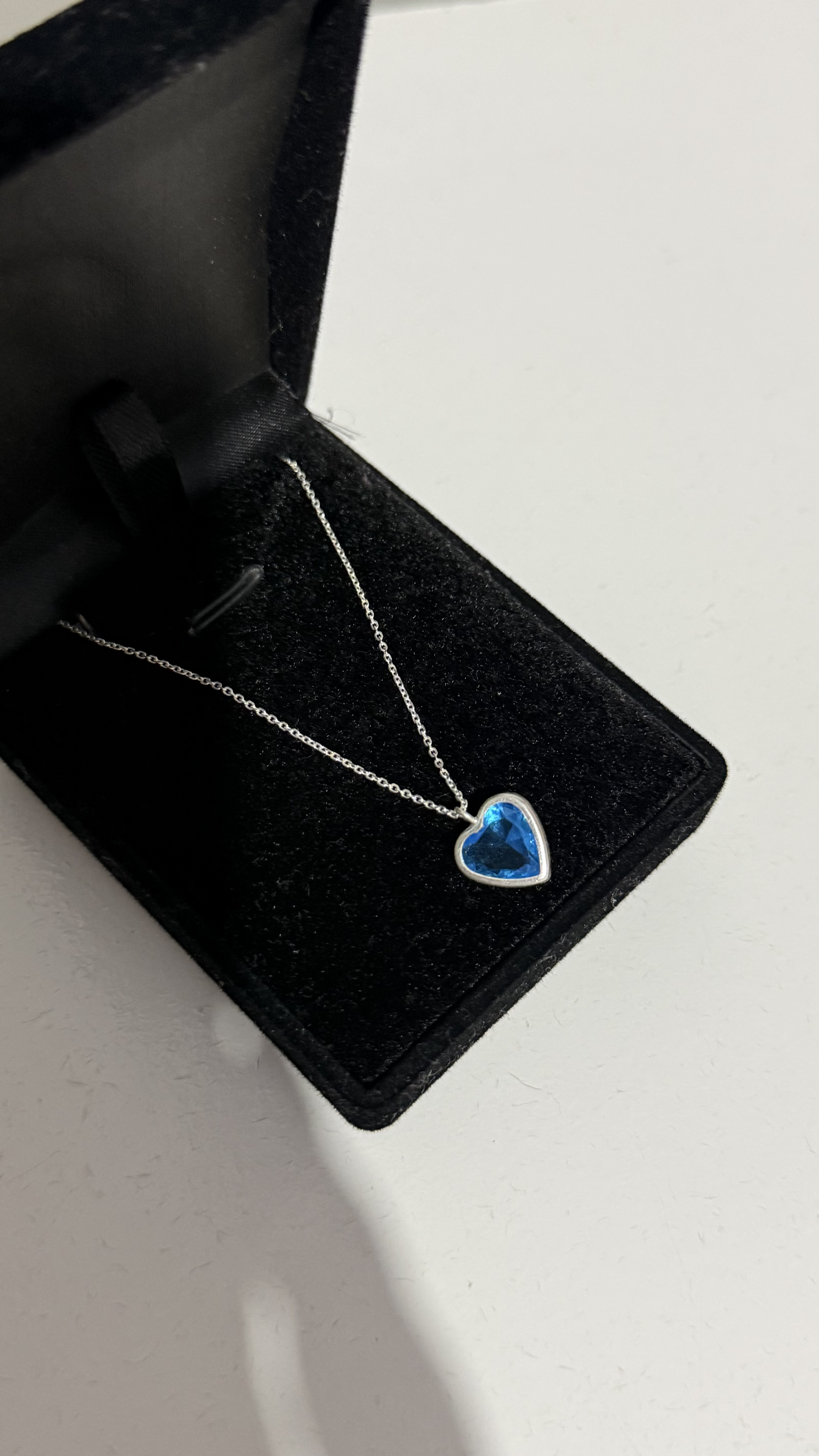 colar coração azul