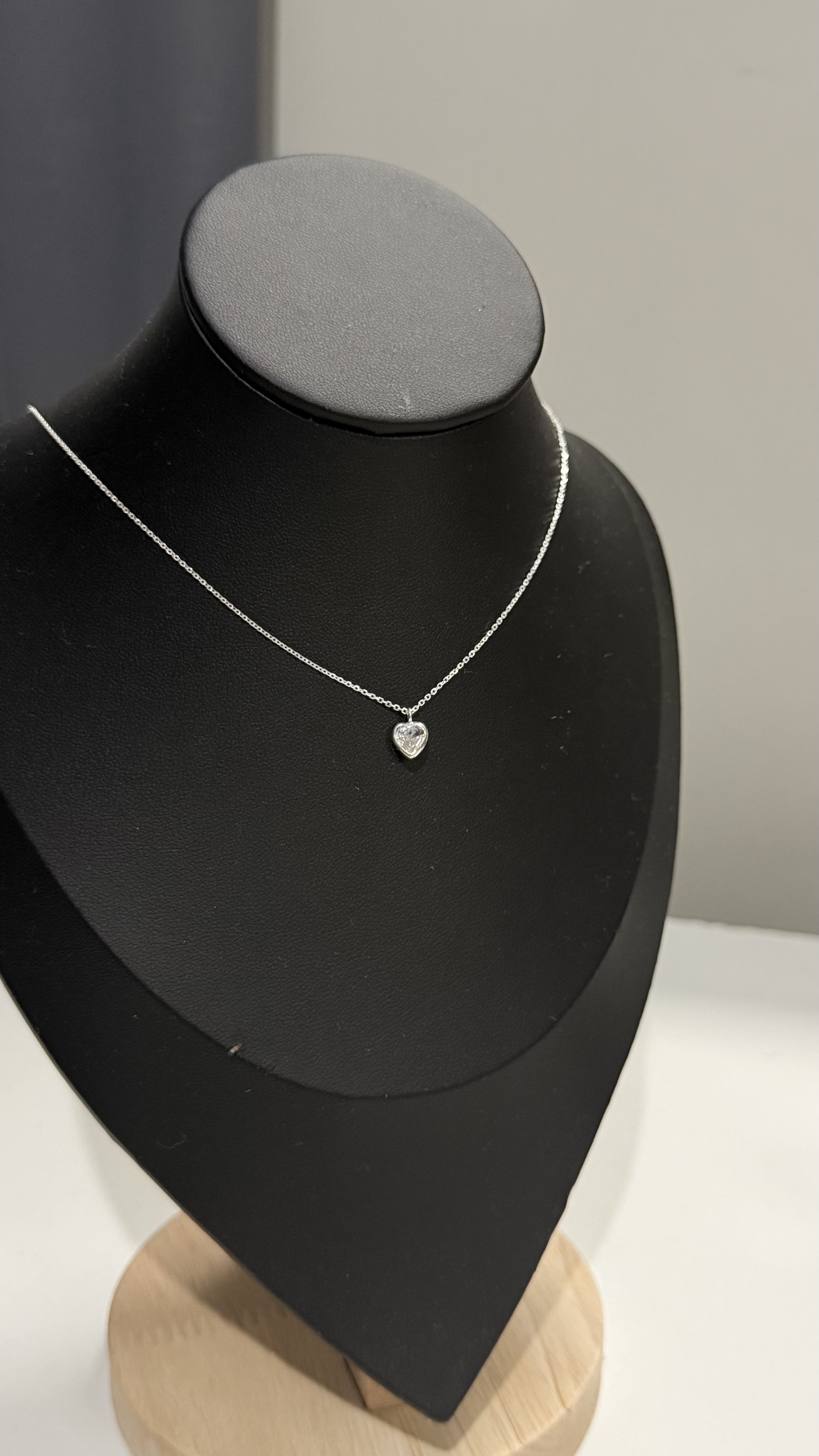 colar ponto de luz coração